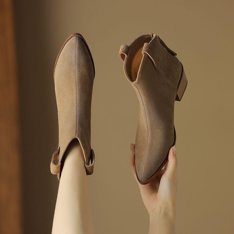 2025 New Middle Heel Soft Leather Thick Heel Pointed Western Boots Women's Boots Chelsea Niche Short Autumn Short Boots Winter