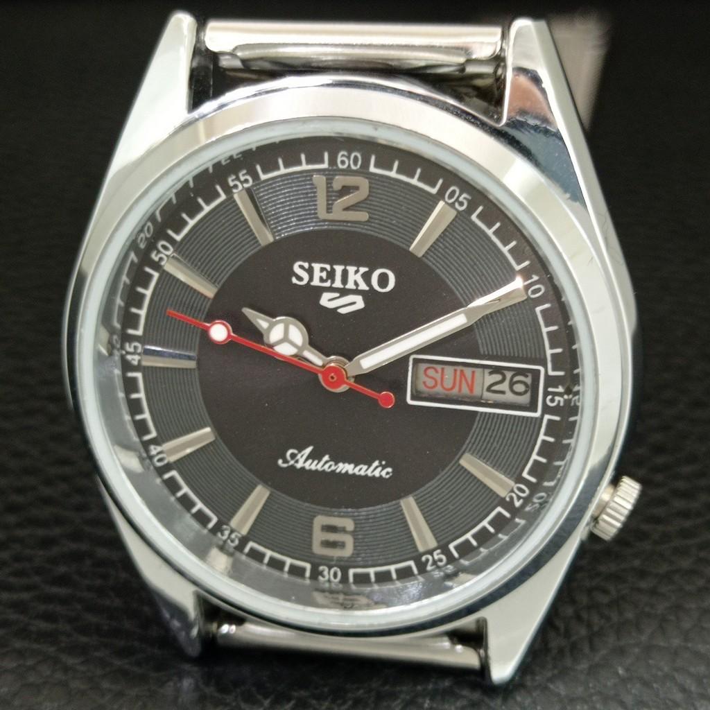 VINTAGE SEIKO 5 AUTOMATIC REFURBISHED JAPAN MENS BLACK DIAL WATCH a446352-1