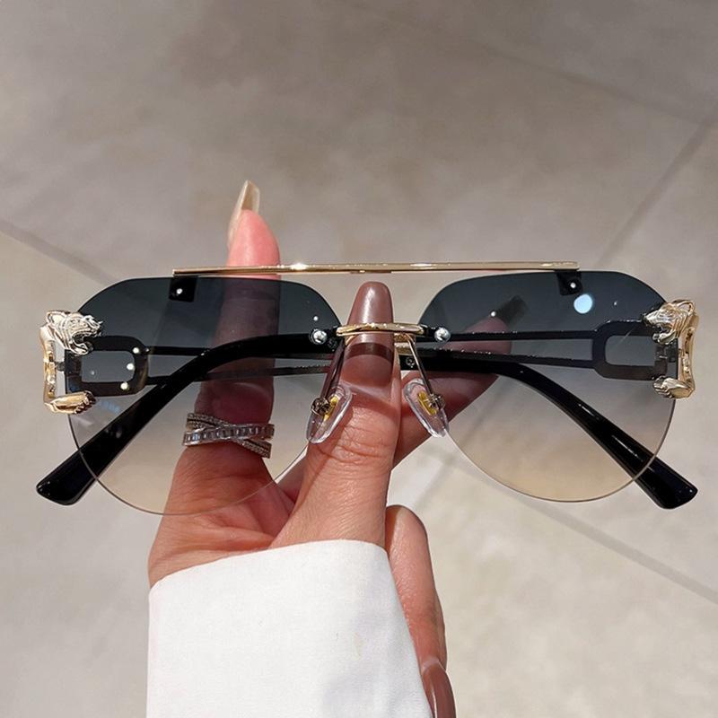 New Rimless Sunglasses Pilot Fashion Metal Frame Women Men Large Round Sun Glasses for Female Male Gradient Traveling Oculos