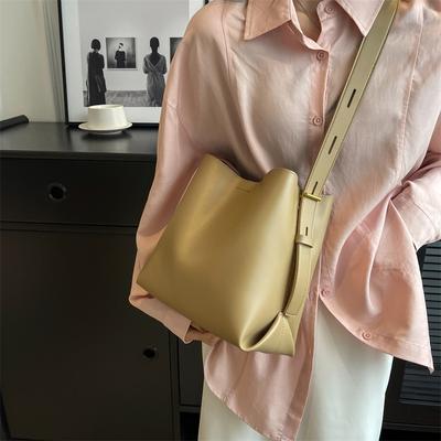 Leisure Commuter Large Capacity Tote Bag for Women's Autumn  New Simple Versatile Bucket Handbags Fashion Shoulder Bags