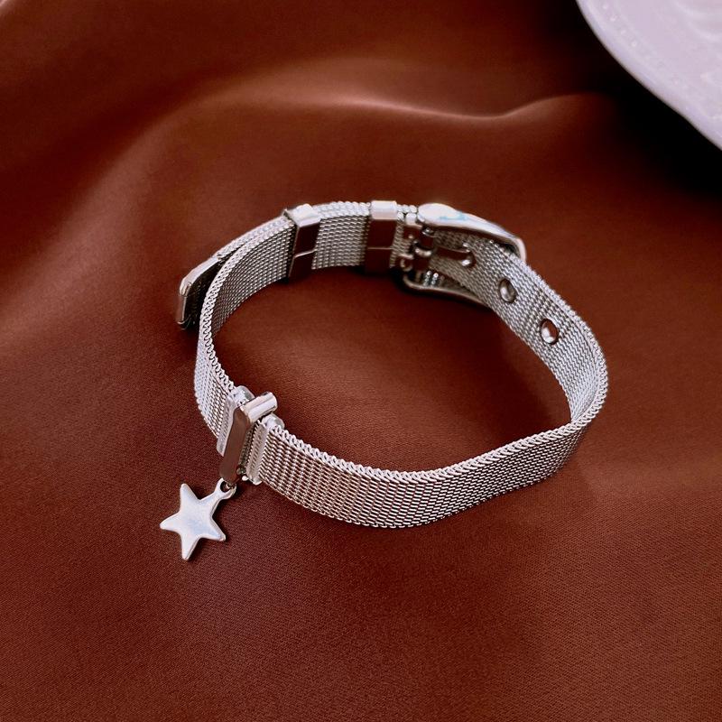 

Новый звездный геометрический браслет-чокер: Элегантный и Универсальный Ручной Аксессуар для Женщин
