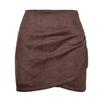 Gonna avvolta in natiche in pelle scamosciata tinta unita Gonna corta con cerniera irregolare pieghettata per abbigliamento da donna
