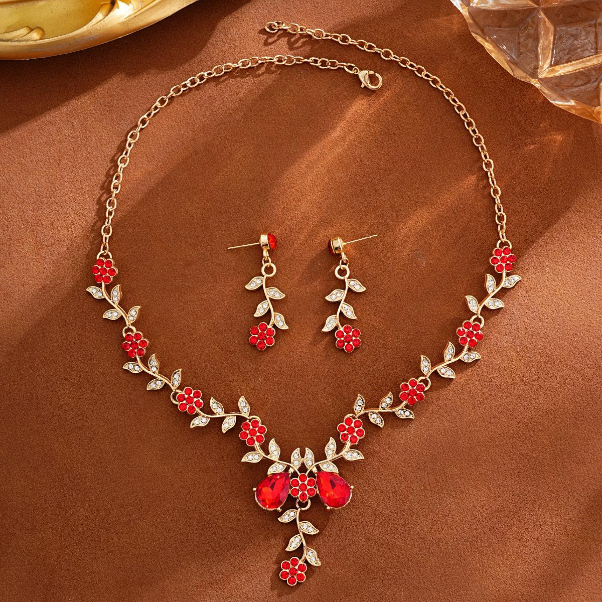 

Комплект украшений из горного хрусталя в виде капли воды: ожерелье и серьги, женские, для банкетного платья, подходящие аксессуары красный