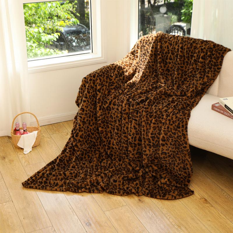 Cozy Printed Milk Flannel Blanket Leopard Design Sofa Throw Blanket for Home