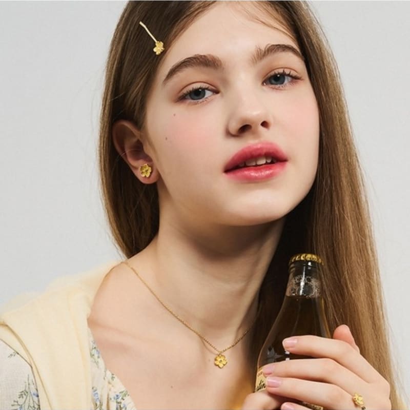 Dana Burton Lovely Heidi Mini Flower Necklace