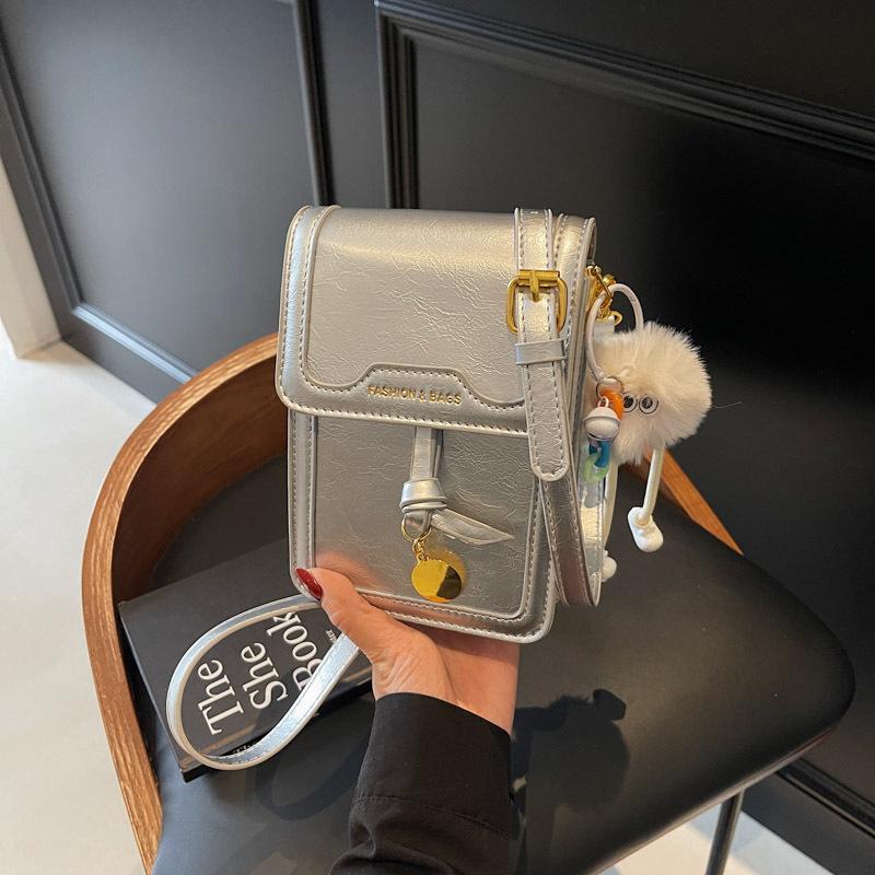 Versatile Small Square Bag Women's New Fashion Niche Design Shoulder Messenger Bag Mobile Phone Bag