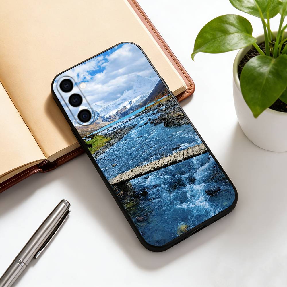 Schneebedeckter Berg Handyhülle Für Samsung Galaxy A73,A72,A71,A70,A53,A52,A51,Andere Weiche Schwarze Hülle