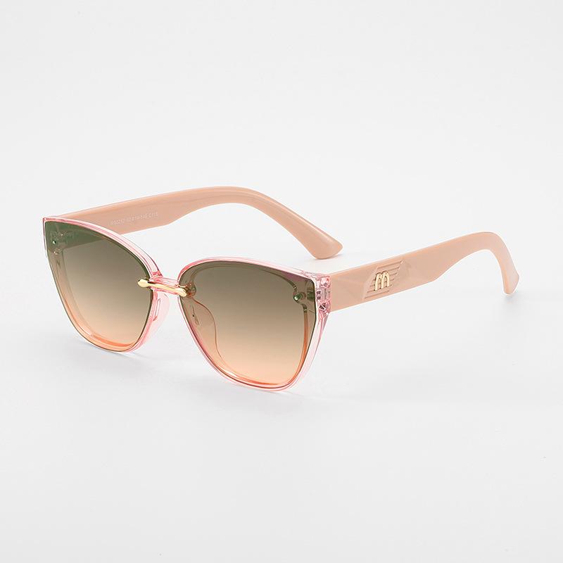 Elegant Cat Eye Sunglasses For Women UV400 Protection Fashion Designer Female Sun Glasses Classic Style