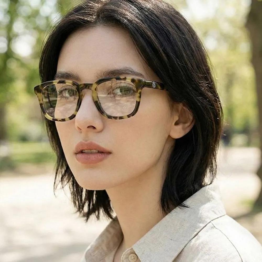 

Moncler Eyeglass Frames ML5042 055 Square Horn-rimmed Men s Women s Fashion