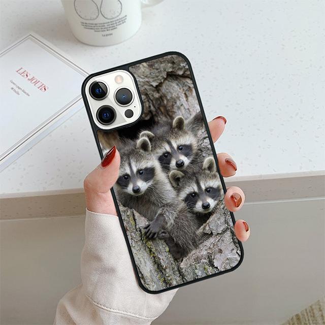 Raccoon Unique Design Phone Case For iPhone 17 Air 13 12 14 15 16  Cover For Apple 14 15 16 Pro Max Plus Coque