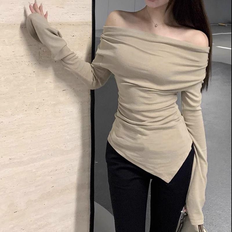Elegant Slim-Fit Off-Shoulder Spicy T-Shirt for Women - Low-Cut, Long-Sleeved, Autumn/Winter Base Layer