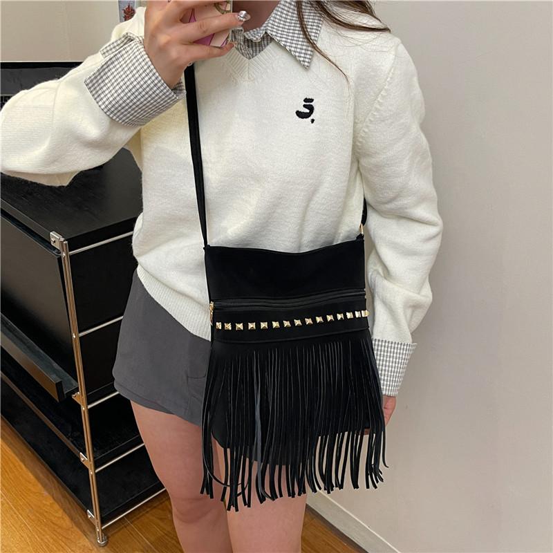 Retro Large-capacity Fringed Single-shoulder Bag, Personalized Tote Bag, Fashionable Crossbody Dumpling Bag