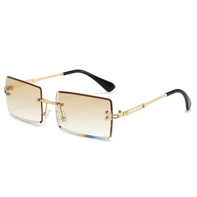 Lunettes de soleil carrées dégradées à bords coupés, tendance de la mode européenne et américaine, célébrités sur Internet, photographie de rue, lunettes de soleil pour films océaniques pour femmes