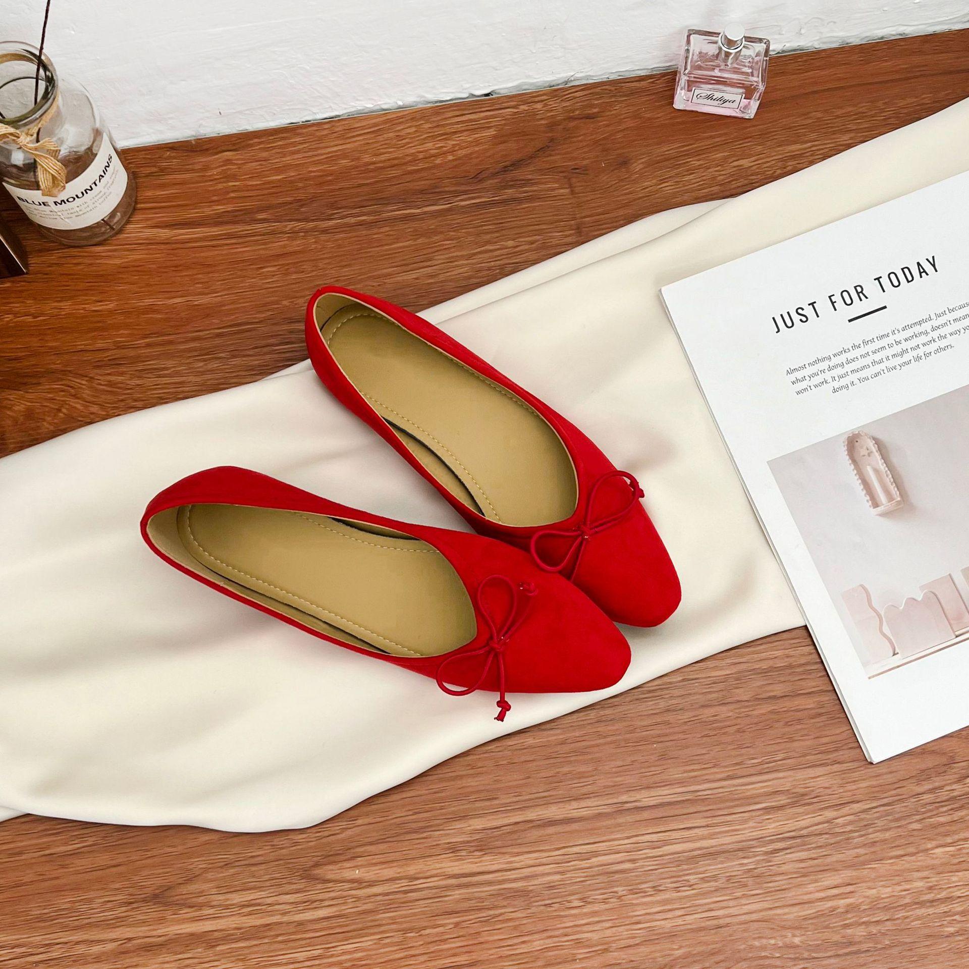 

2025 new bow soft-soled casual shoes French outer wear high-end sense one-pedal shallow single shoes women s summer versatile 35