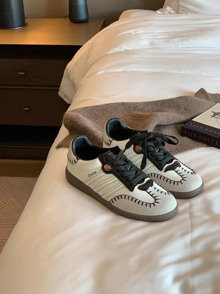 

Тай выглядит аппетитно и остро! Новый цвет ~ 2025 весна и осень ретро цветные спортивные и повседневные туфли с ручной строчкой женские немецкие туфли 35 белый