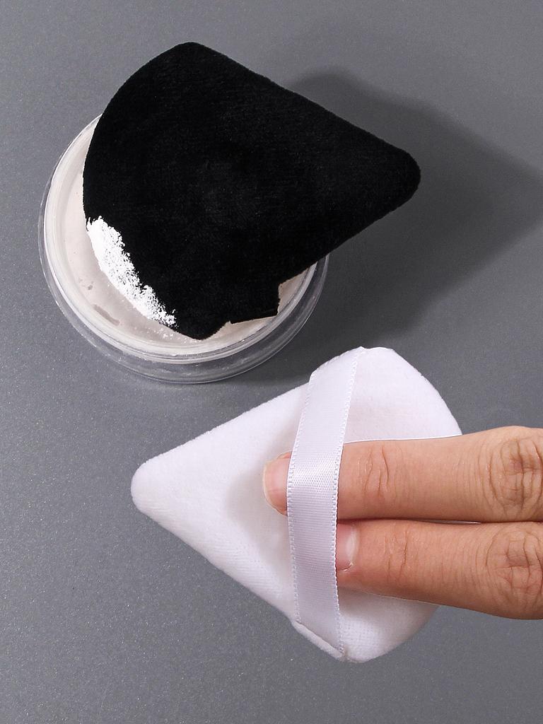 2 Pieces of Black and White Triangular Powder Puff, Super Soft Makeup Sponge Powder Puff, Specially Designed for Daily Touch-up