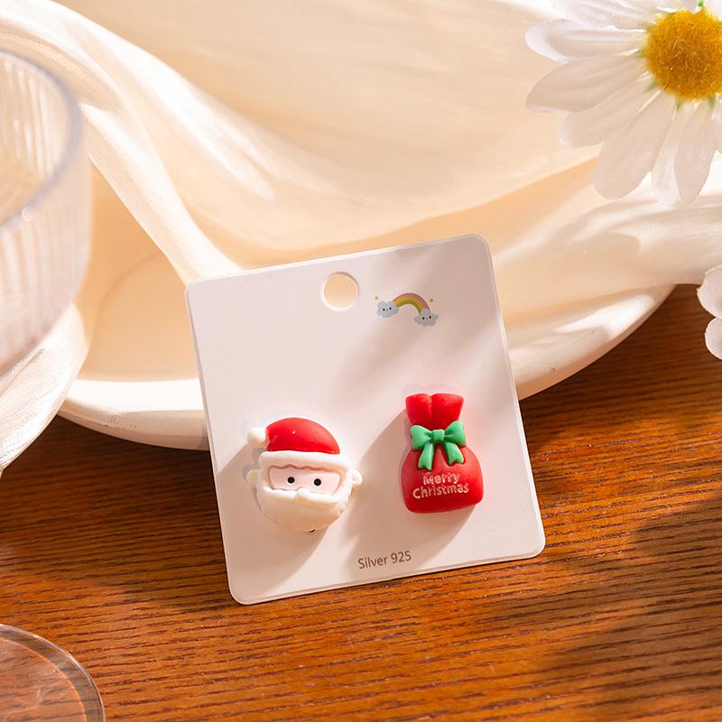 Factory Custom Autumn And Winter Christmas Series Stud Earrings Childlike Sweet Cartoon Characters Paint Stud Earrings Female