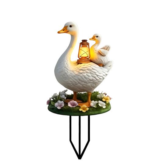 2D Animal Garden Stake Cute Duck Yard Art Stake Rusty Squirrel Garden Decoration A