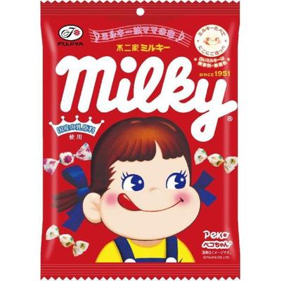 Fujiya Milky σακούλα 100γρ. Αυτή η γαλακτώδης λιχουδιά παρασκευάζεται με ειδικό γάλα πίτουρου Χοκκάιντο, φρέσκια κρέμα και καραμέλα. Αυτή η γαλακτώδης λιχουδιά παρασκευάζεται με ειδικό γάλα πίτουρου Χοκκάιντο,