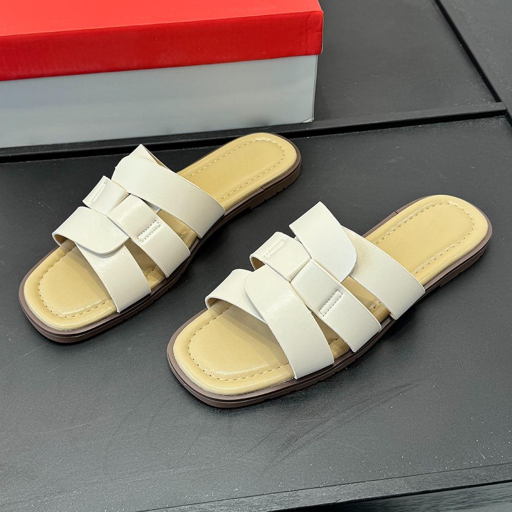Fashion French Flat-soled Sandals for Women in Summer, New Square-toe Hollow-out Soft-sole Beach Vacation Flip Slippers