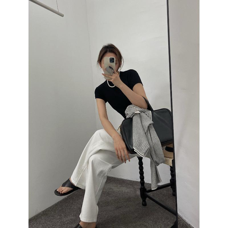 Slim Round Neck Solid Color Clean Short-sleeved T-shirt