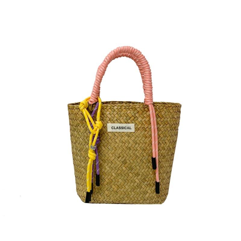 Spring and Summer New Straw Woven Handbags Are Essential for Travel. They Are Fresh, Sweet, Portable, Fashionable, Small and Convenient.
