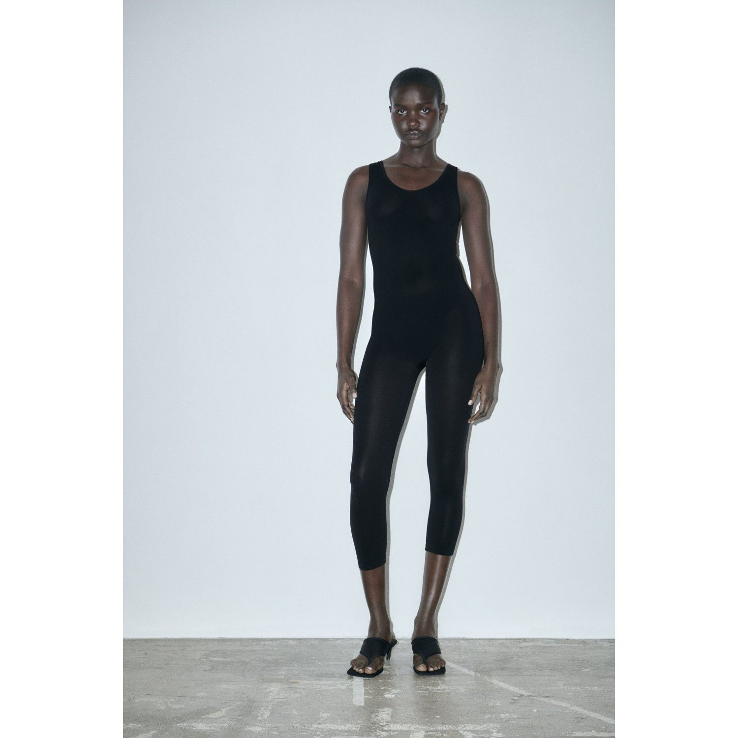 

SEAMLESS STRETCH JUMPSUIT