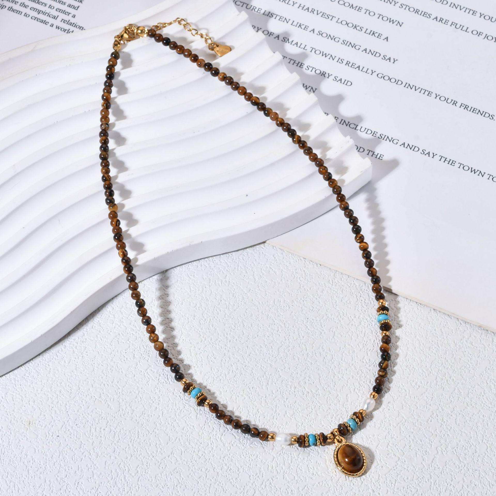 Elegant Retro Tiger Eye Pendant Necklace for Women - Stainless Steel, High-End Versatile Clavicle Chain