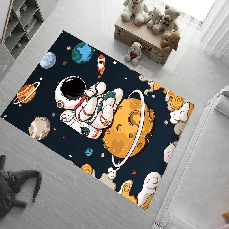 

3D Astronaut Space Kids Area Rug Cartoon Rocket Planet Print Carpet Soft Non-Slip Washable Floor Mat for Boys Bedroom Playroom 40X60CM