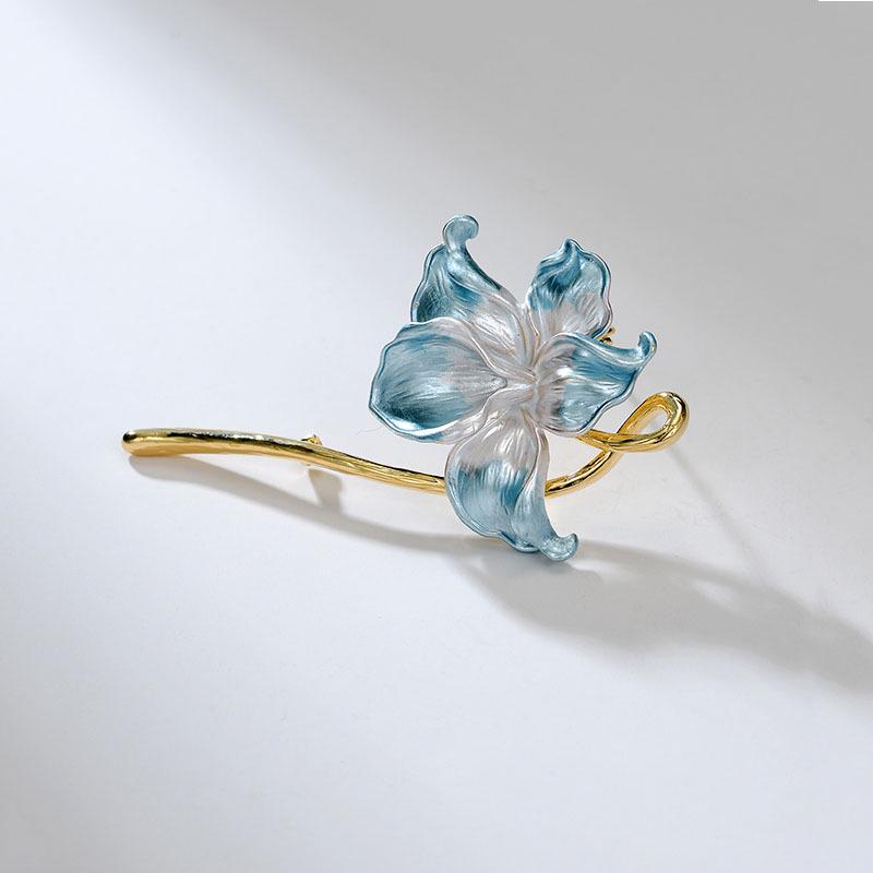 Elegant Water Lily Enamel Brooch - High-End Women's Suit Accessory & Corsage