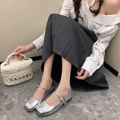 Silberne Mary Jane Schuhe mit leichtem Ausschnitt, Damenschuhe, Frühling neu, eckige Spitze, weiche Sohle