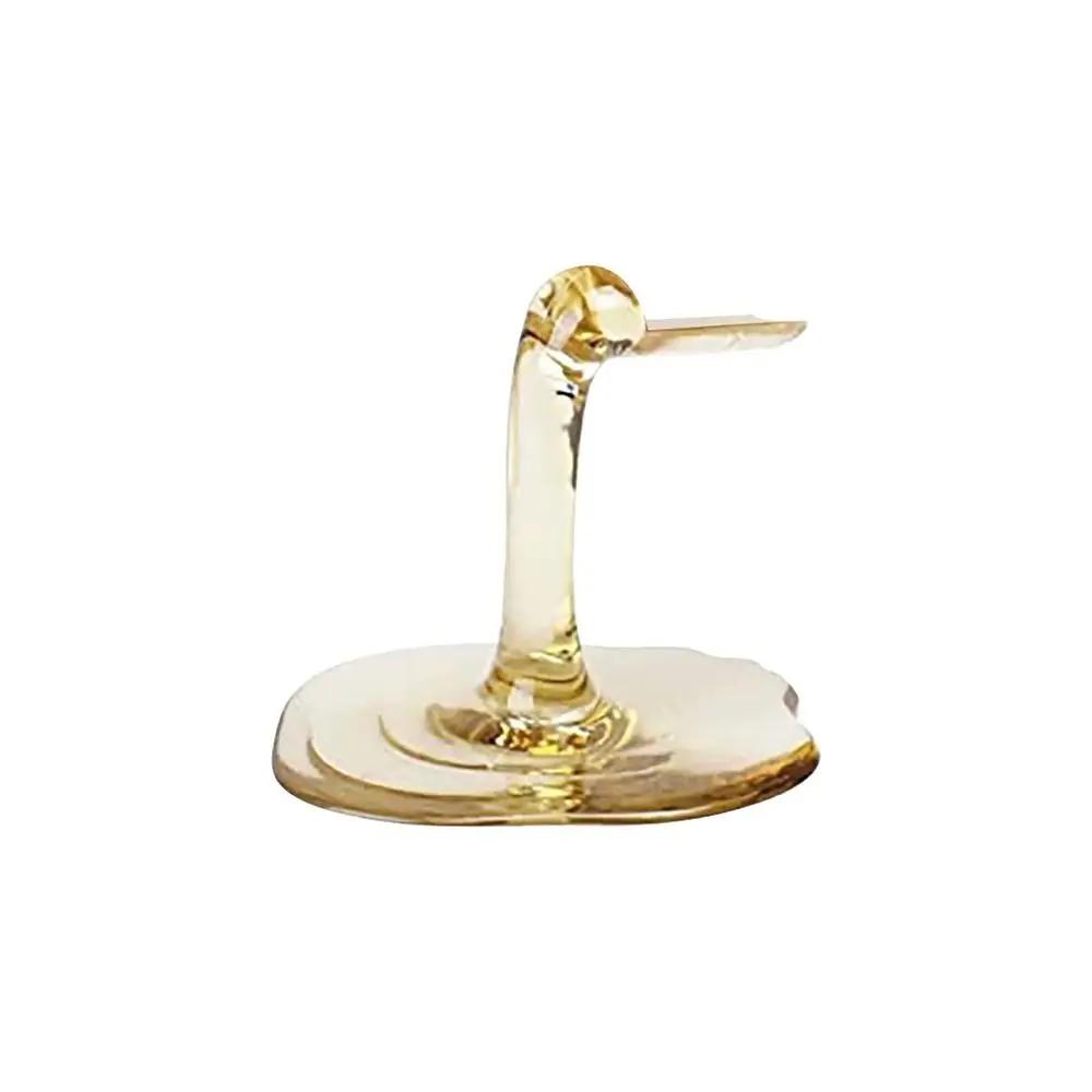 

Fun Spilled Wine Bottle Holder Fashion Unique Way ABS Wine Bottle Stand Creative Display Your Favorite Wine Bottle Rack жовтий