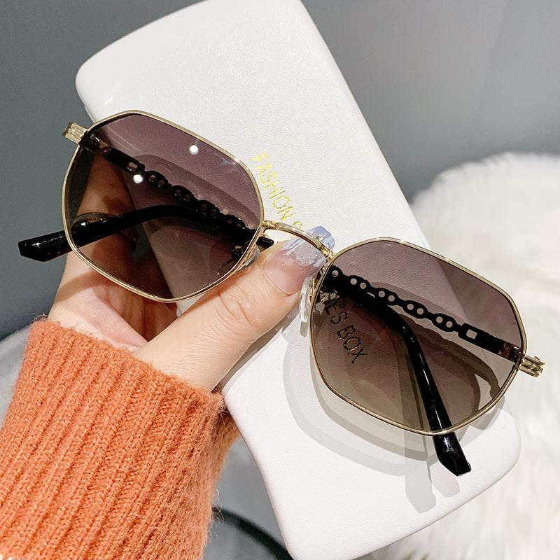Fashion Luxury Metal Anti Blue Light Women Uv400 Square Frame Sunglasses Metal Sunglasses