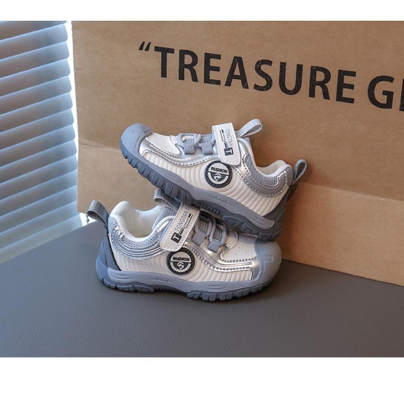 Children's autumn new models 1-6 years old leather waterproof outdoor sports shoes fashionable and casual men and women treasure dirt-resistant