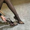 Móda Nové boty lodičky s leopardím potiskem se špičatou špičkou pro kancelářskou dámu Podzimní designové mělké jehlové podpatky Velká velikost Kotníkový pásek Dámské vysoké podpatky Lodičky