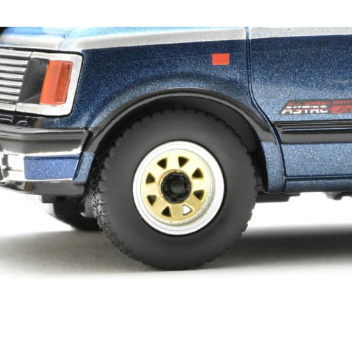 TOMYTEC Tomica Limited Vintage Neo LV-N325b Chevrolet Astro LT AWD Light Blue/Navy 1994 Model (Assembled)