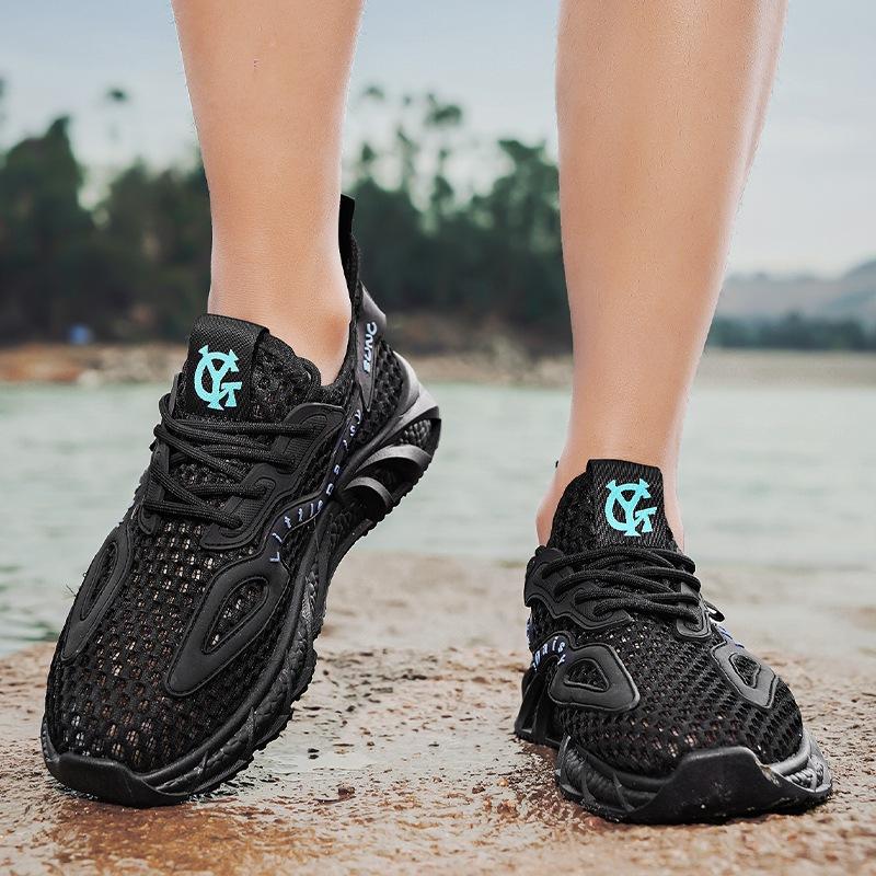 Herrenschuhe aus hohlem Mesh, atmungsaktive Sommer-Sportschuhe mit großem Netz, Herren-Trendschuhe, schnelltrocknende Watschuhe