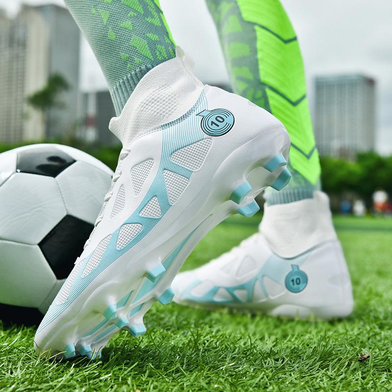 New Men Women Professional Ankle Football Boots Ultralight Training Student FSoccer Boots Mens Football Field Boots