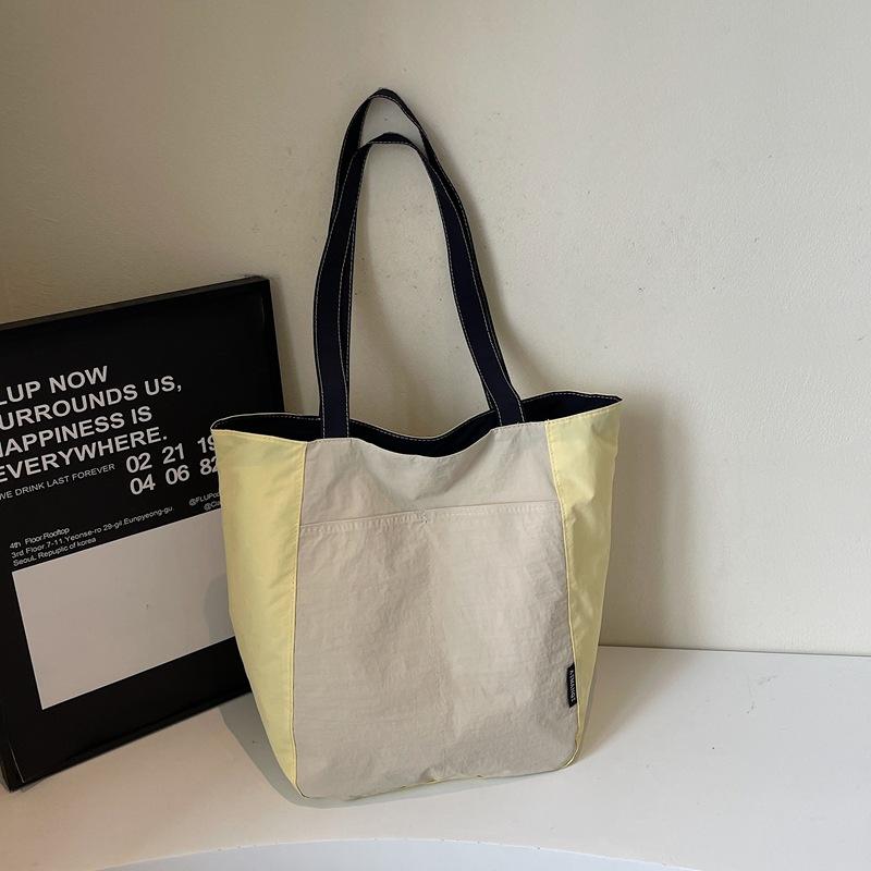 Japanese Niche Design Casual Shoulder Cloth Bag 2025 Spring Trend Foreign Style Personality Large Capacity Commuter Tote Bag