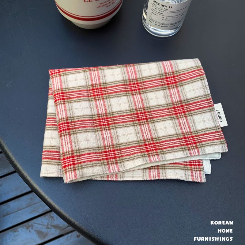 

South Korea Import Red Holiday Atmosphere Gingham Napkin Fabric Polka Dot Placemat Ins Kitchen Table Cloth Photo Props Red Gingham Placemat 35cm * 25cm