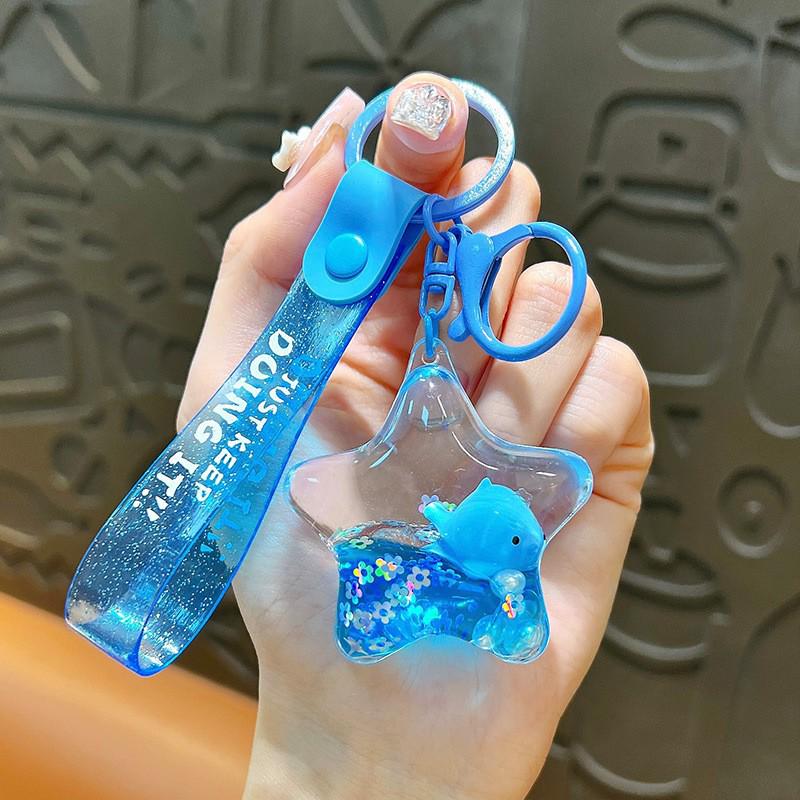 Exquisite Quicksand Panda Keychain: Cartoon Oil-Filled Doll Bag Pendant and Car Accessory