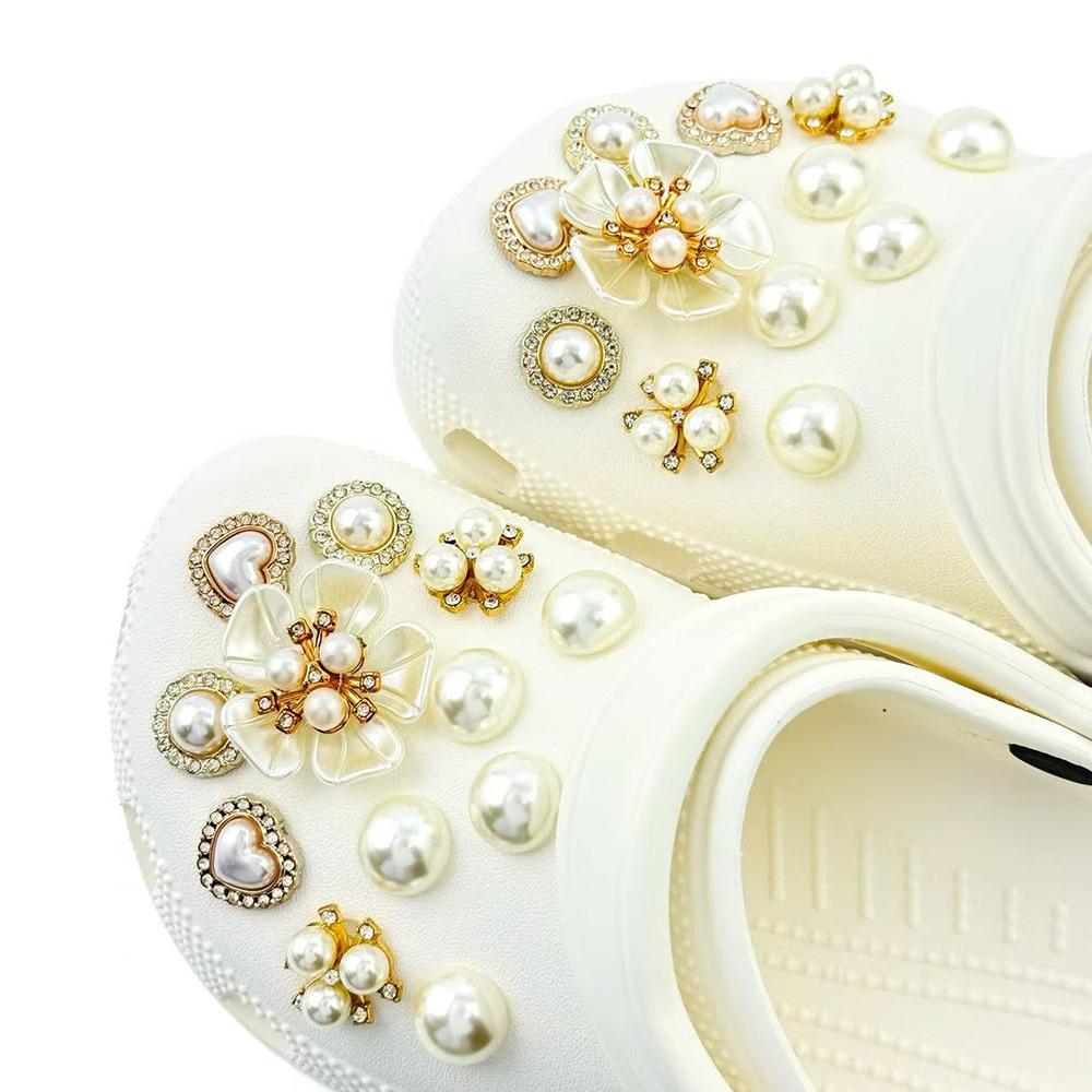 24PCS Summer Fashion Shoe Charms Set Accessories for Clogs Shoe Buckle Pearl Diamond Flower DIY Shoes Decorations
