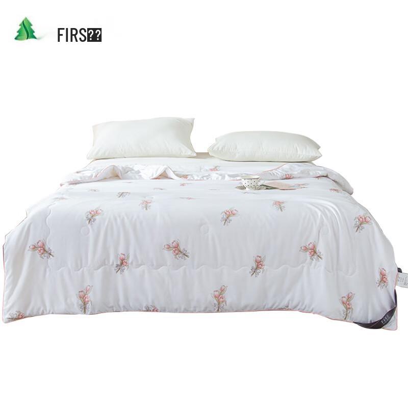 

FIRS Floral Mulberry Silk Blend Quilt