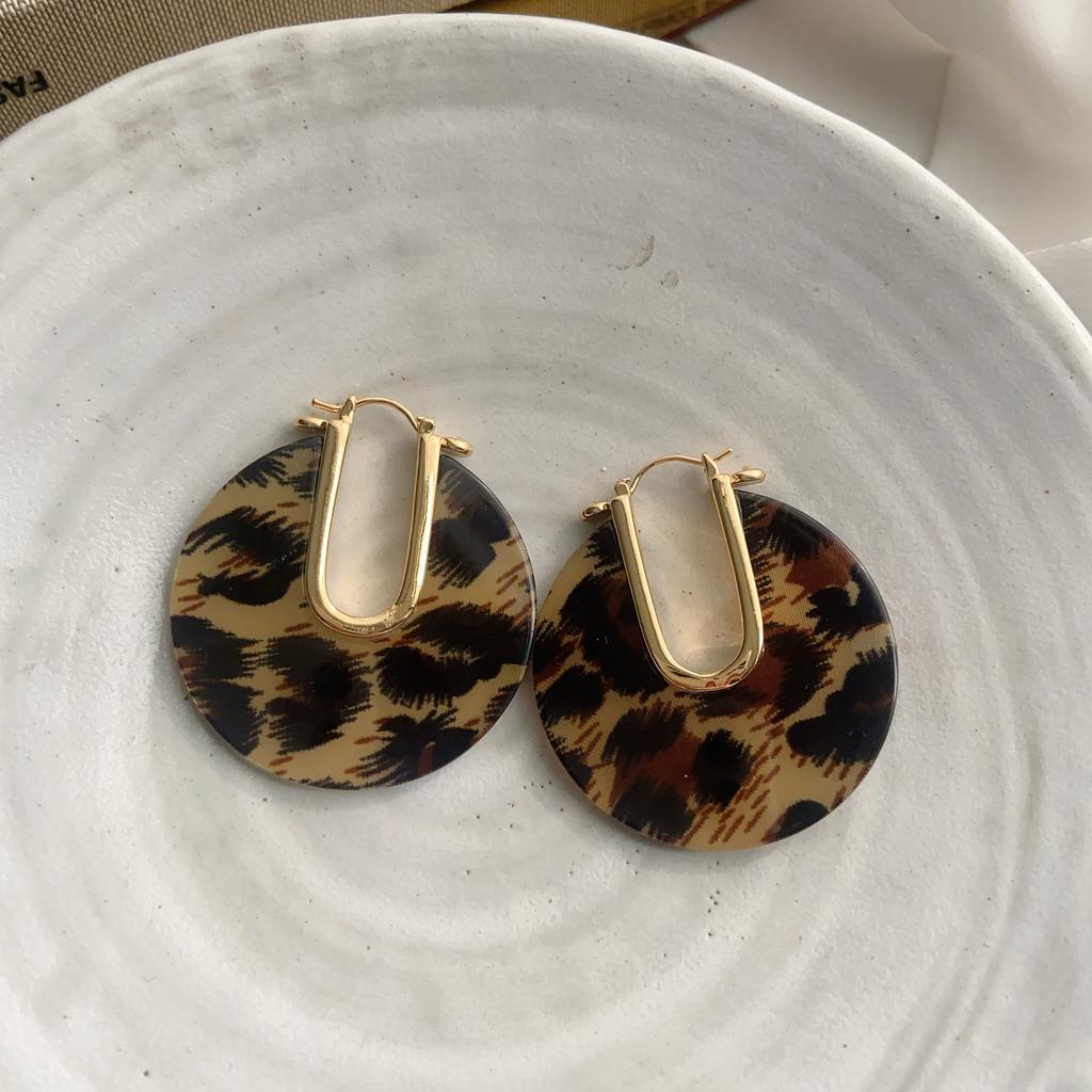 Niche Unique Design Leopard Print Circle Ear Buckle Fashionable Light Luxury High-End Earrings Exaggerated Atmosphere Earrings Women