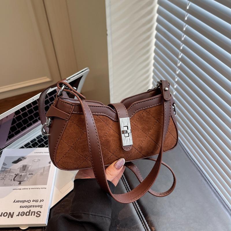 Niche Bag Women's Autumn and Winter New Matte Retro Messenger Bag High-end Single Shoulder Armpit Bag