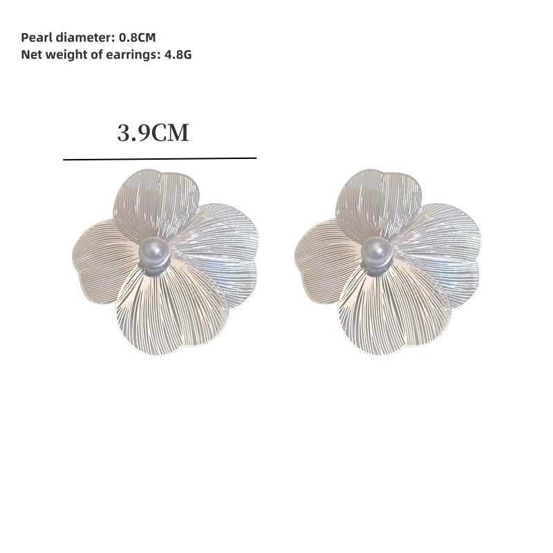 Large Flower Pearl earrings for women luxury design study earrings for women Korean fashion jewelry accessories Christmas gift