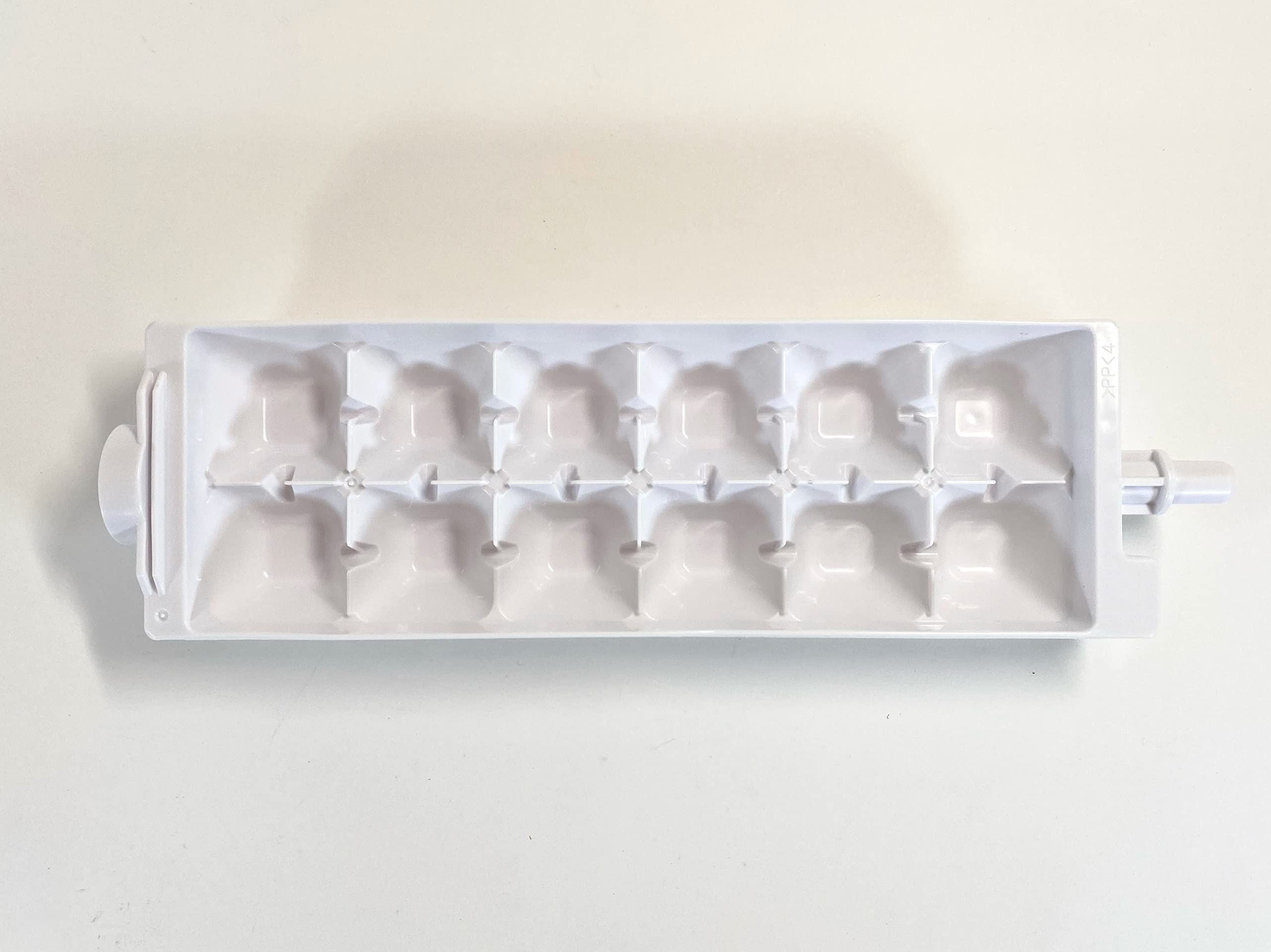 

Hitachi Refrigerator Ice Tray 12 Ice R-C6700-009 (Holds Cubes)