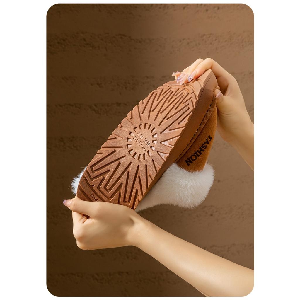 Thick and Warm Cotton Slippers with Added Velvet, Suitable for Women To Wear Outside In Winter. Soft Soled Plush Slippers for Home and Indoor Use