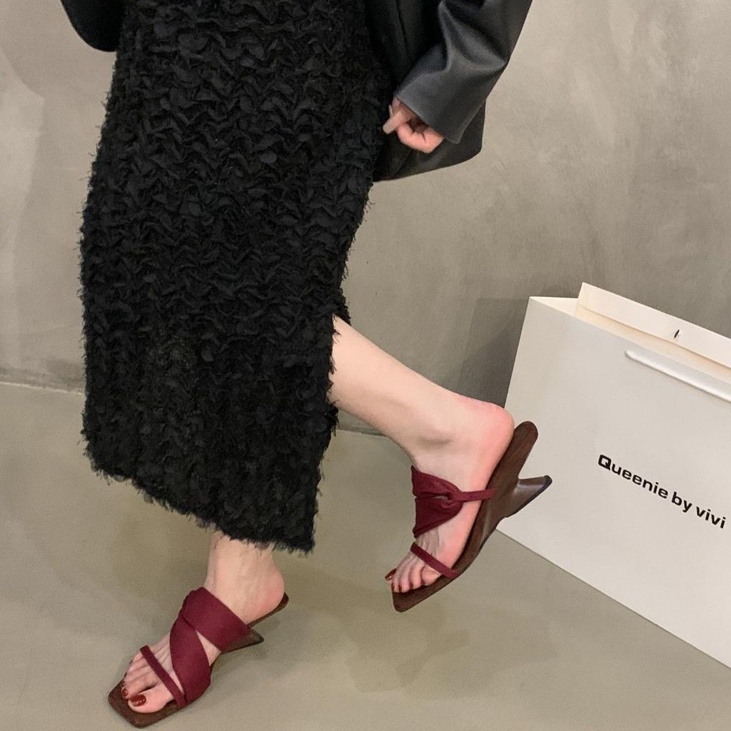 Wedge heel red French cool slippers fairy shoes wear 2025 new summer temperament with skirt sandals