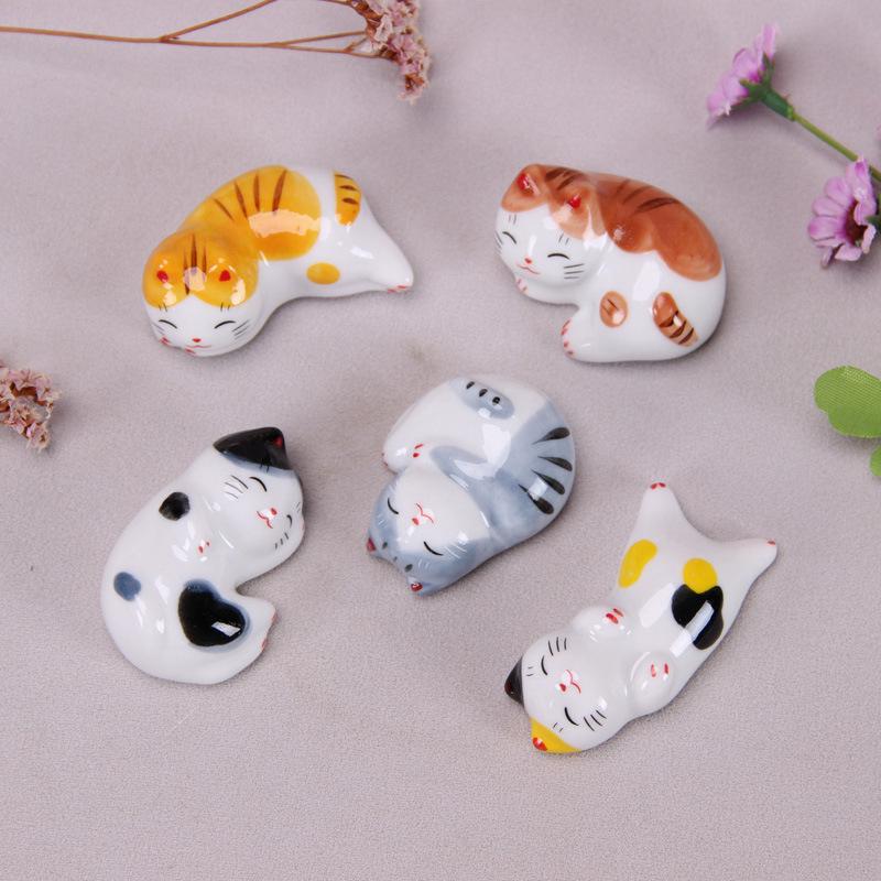 Cute Kitten Maneki-neko Ceramic Chopstick Rest & Holder - Creative Home Ornament